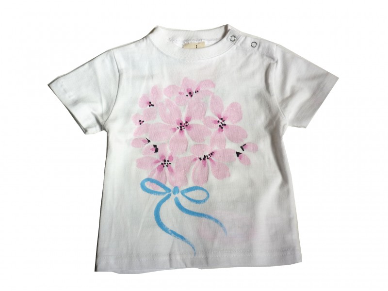 桜ブーケの手描きTシャツ